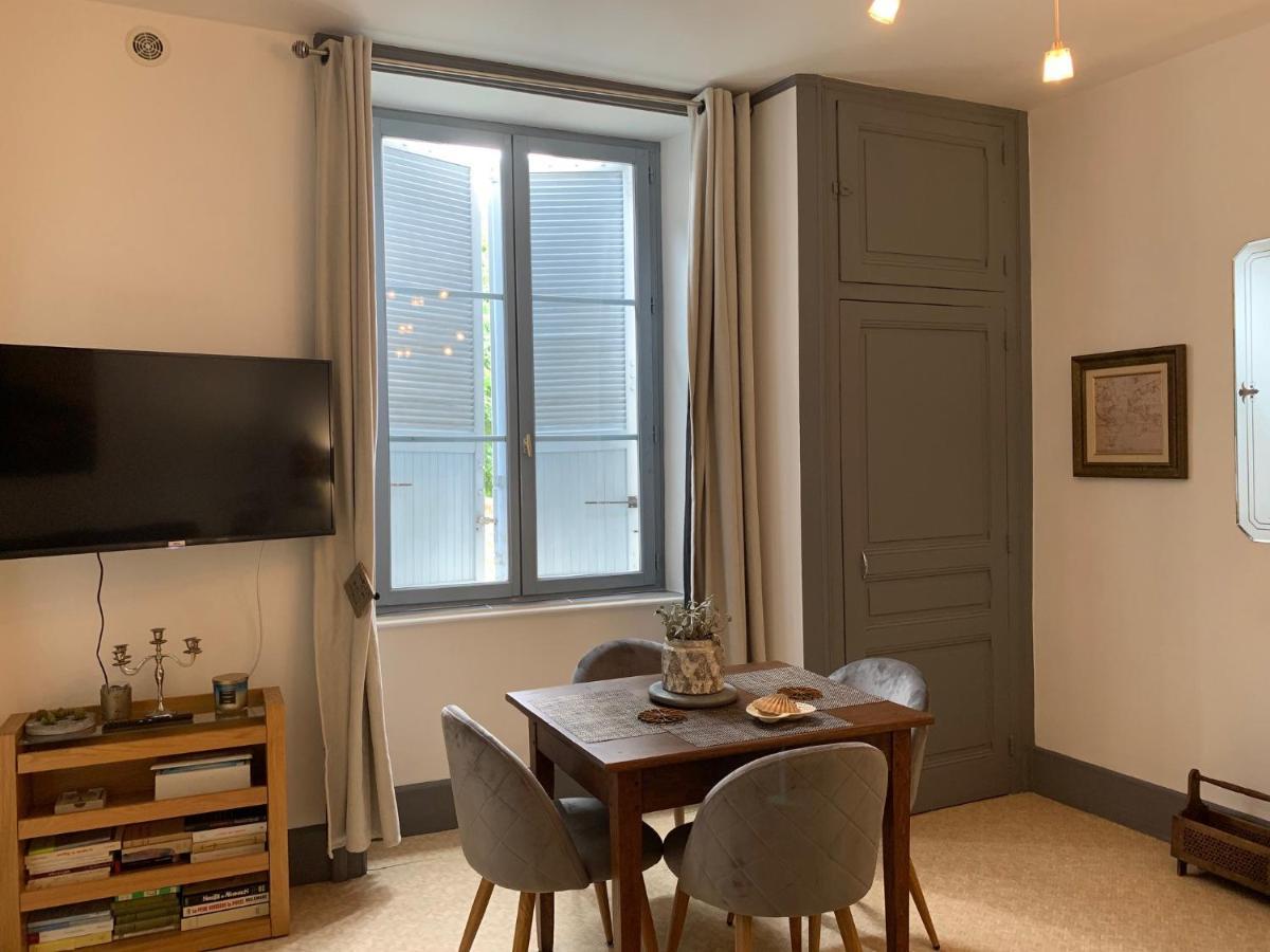 La Cour Pavee, T2 Lumineux, Cosy, Confort 55 M2 Saint-Léonard-de-Noblat Exterior foto